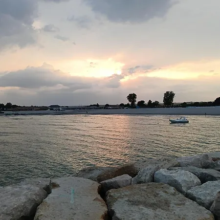 Kogaion Place Douăzeci şi Trei August