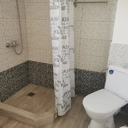 Kogaion Place 홈스테이 Douăzeci şi Trei August